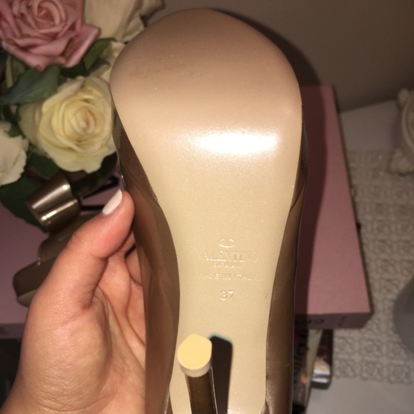 Valentino - Picture 4 of 7